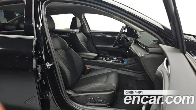 Kia K5 2025 — Şəkil 10/32