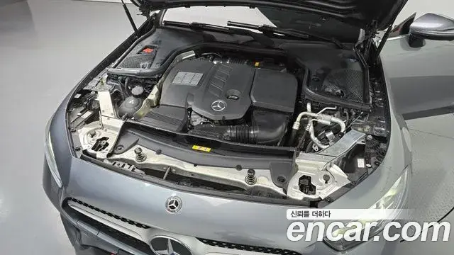 Mercedes-Benz CLS-Class 2019 — Şəkil 30/33