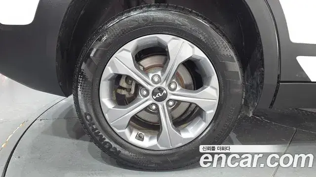 Kia Seltos 2025 — ფოტო 9/20