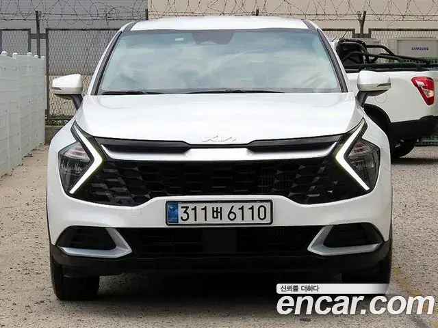 Kia Sportage 2021 — ფოტო 2/18