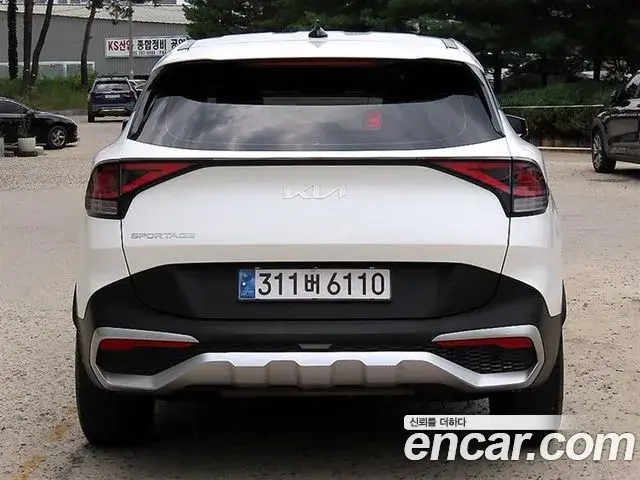 Kia Sportage 2021 — ფოტო 7/18