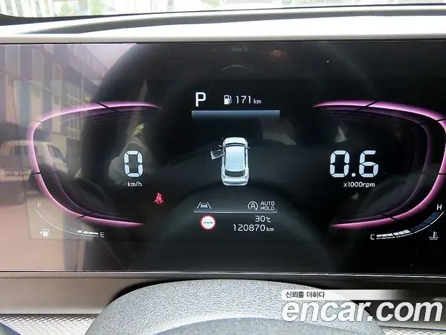 Kia Sportage 2021 — ფოტო 14/18