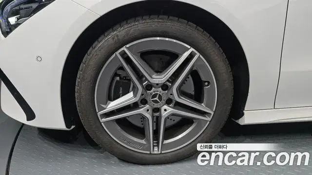 Mercedes-Benz CLA-Class 2024 — Photo 10/31