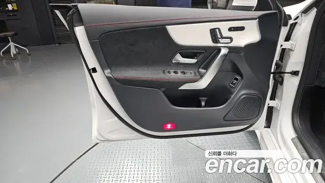 Mercedes-Benz CLA-Class 2024 — Photo 21/31