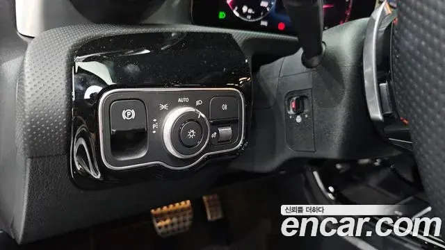 Mercedes-Benz CLA-Class 2024 — Photo 5/31