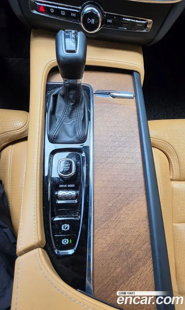 Volvo S90 2018 — Şəkil 6/14