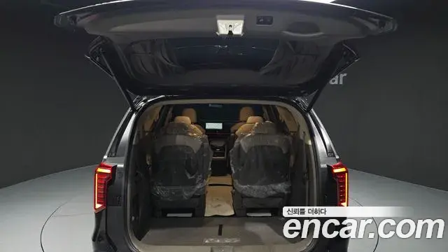 Kia Carnival 2024 — ფოტო 1/35