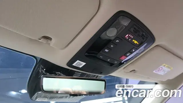 Kia Carnival 2024 — ფოტო 25/35