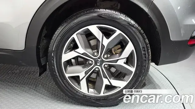 Kia Sportage The Bold 2020 — Şəkil 16/30