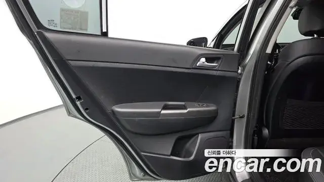 Kia Sportage The Bold 2020 — Şəkil 17/30