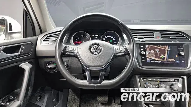 Volkswagen Tiguan 2020 — Şəkil 12/20