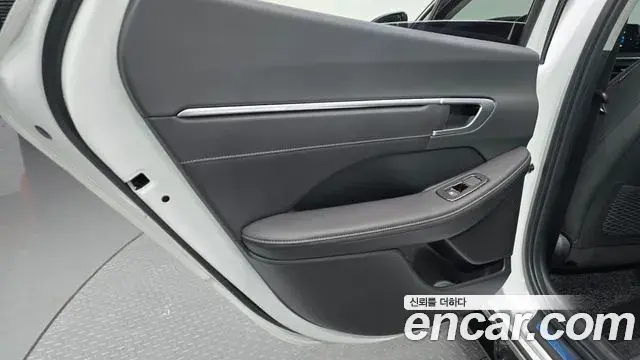 Hyundai Sonata Hybrid 2022 — ფოტო 24/30
