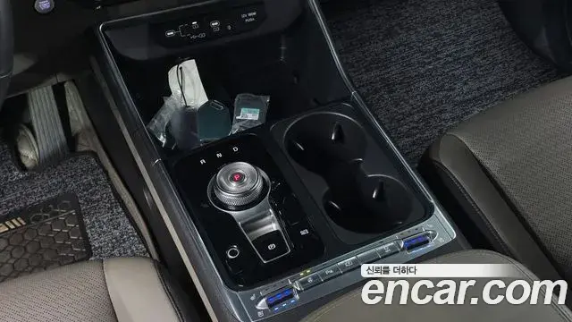 Kia Carnival 2025 — Şəkil 30/32