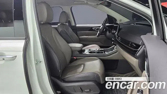 Kia Carnival 2025 — Şəkil 23/32