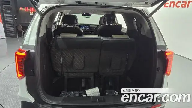 Kia Carnival 2025 — Şəkil 3/32