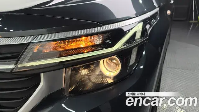Kia Seltos 2023 — Photo 21/30