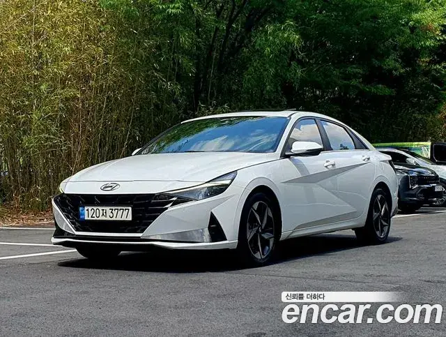 Hyundai The New Avante Hybrid 2023 — Photo 5/20