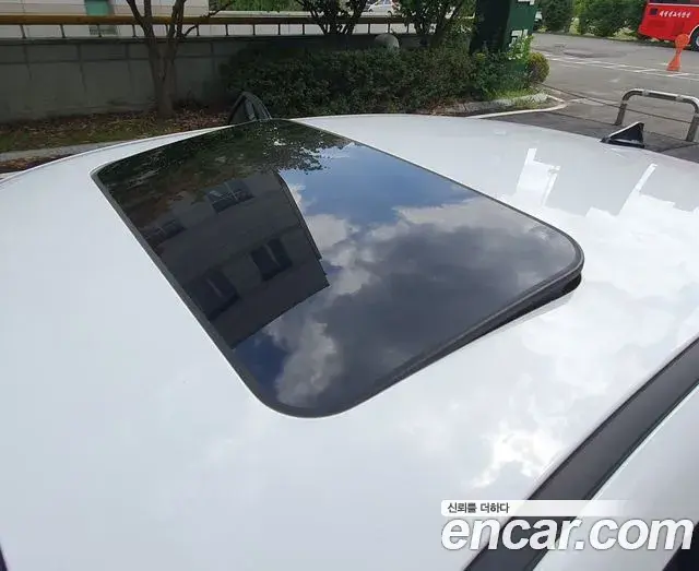 Hyundai The New Avante Hybrid 2023 — Photo 4/20
