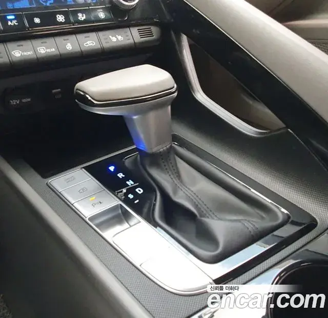 Hyundai The New Avante Hybrid 2023 — Photo 7/20