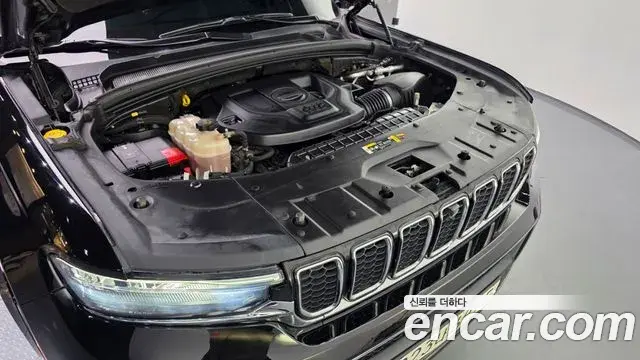 Jeep Grand Cherokee 2021 — ფოტო 8/38
