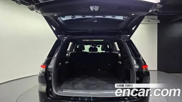 Jeep Grand Cherokee 2021 — ფოტო 15/38