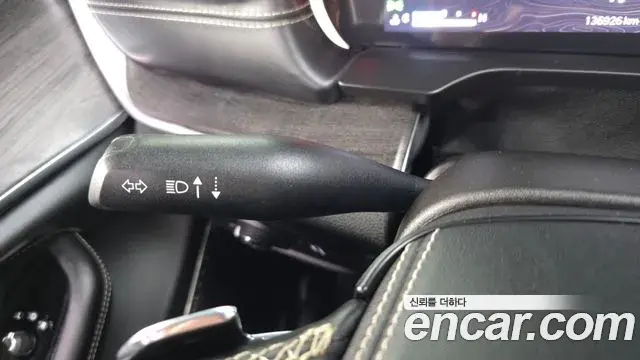 Jeep Grand Cherokee 2021 — ფოტო 14/38