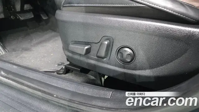 Kia Seltos 2021 — Şəkil 28/31