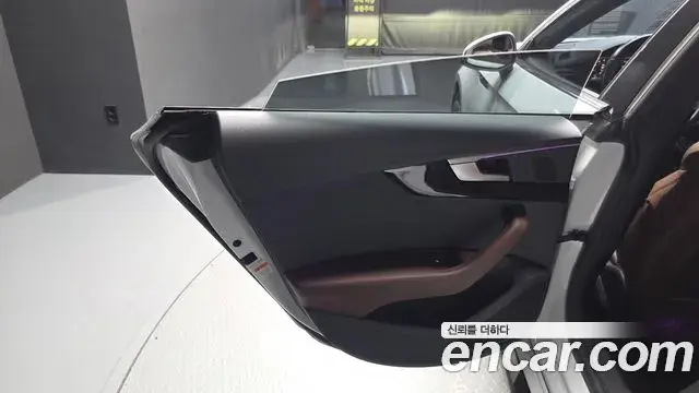 Audi A5 2019 — ფოტო 37/38