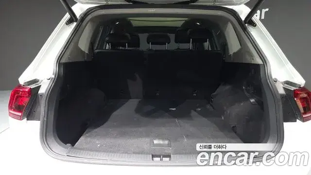 Volkswagen Tiguan Allspace 2018 — ფოტო 17/20
