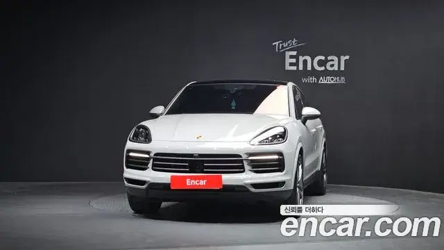Porsche Cayenne 2023 — ფოტო 1/20