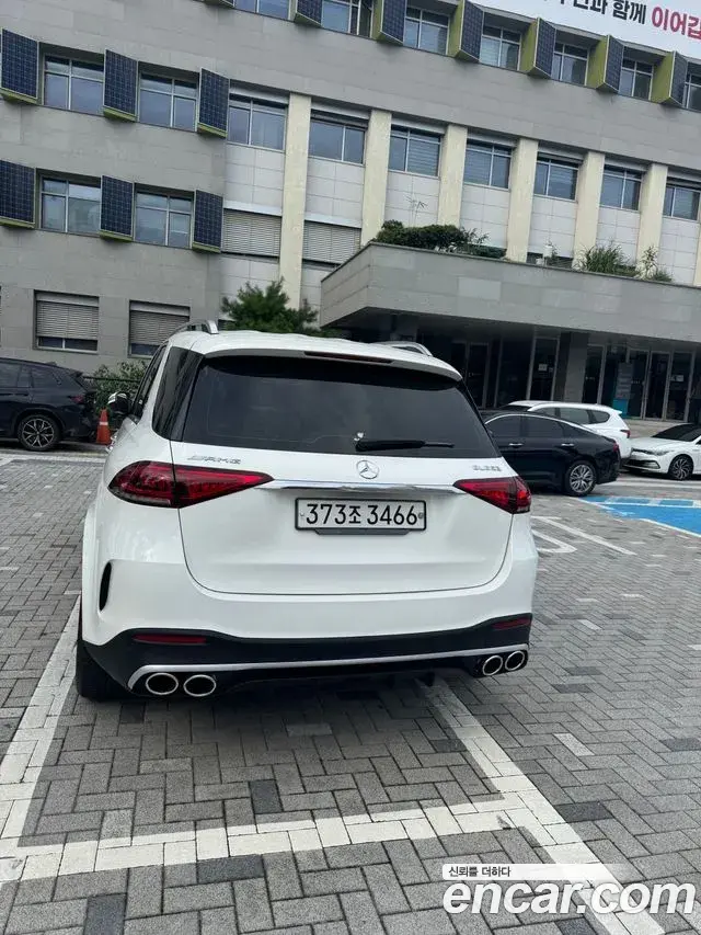 Mercedes-Benz GLE-Class 2019 — ფოტო 1/10