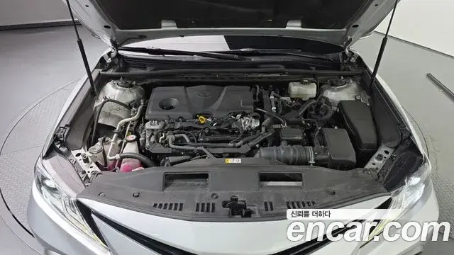 Toyota Camry 2022 — Şəkil 1/20