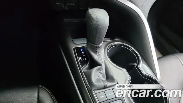 Toyota Camry 2022 — Şəkil 10/20
