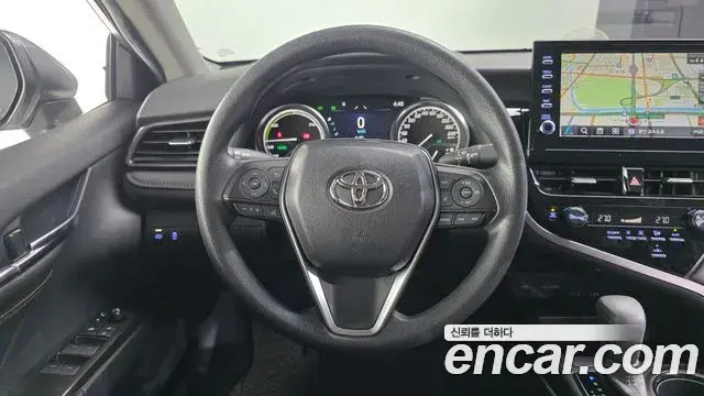 Toyota Camry 2022 — Şəkil 17/20