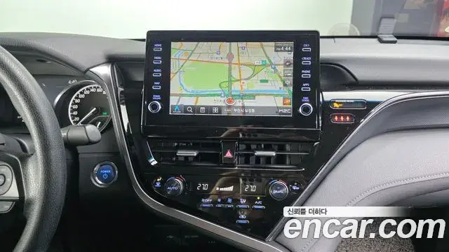 Toyota Camry 2022 — Şəkil 18/20