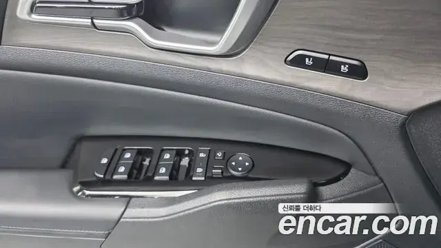Kia Sportage 2022 — Photo 2/33