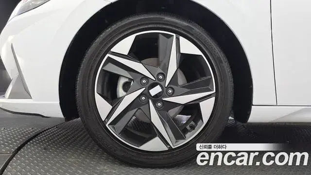 Hyundai Avante 2023 — Фото 4/20