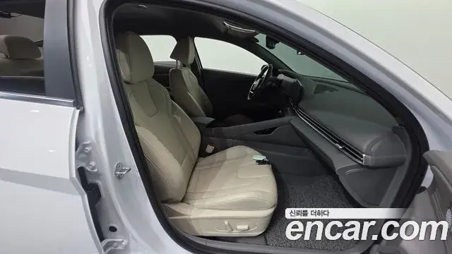 Hyundai The New Avante Hybrid 2023 — Photo 20/31