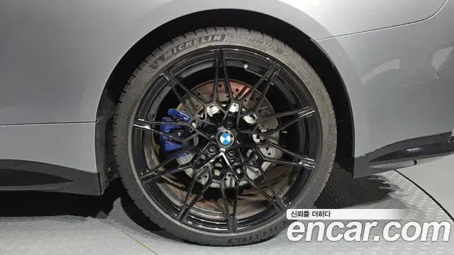 BMW M4 2023 — Şəkil 31/33