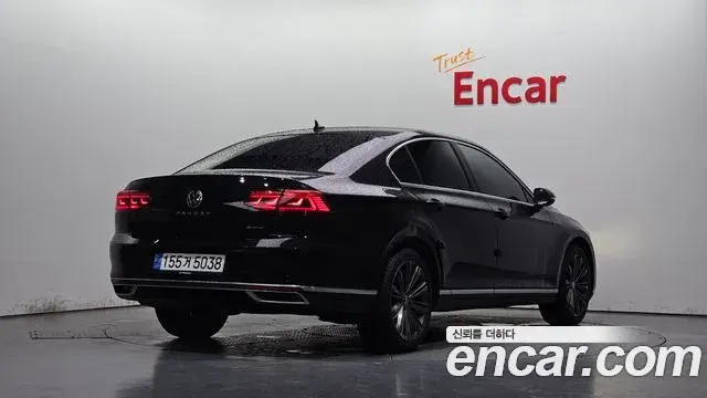 Volkswagen Passat GT 2021 — Фото 2/20
