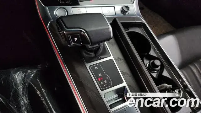 Audi A6 2020 — Photo 12/20