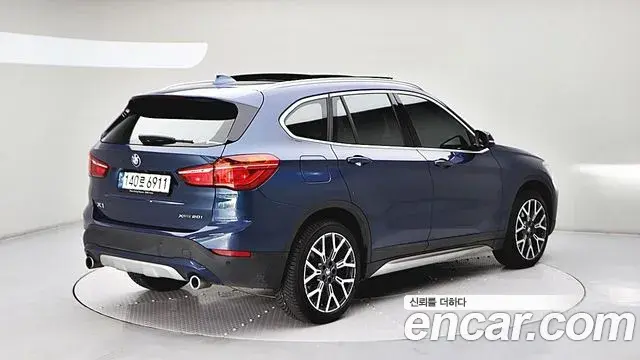 BMW X1 2022 — Şəkil 8/20