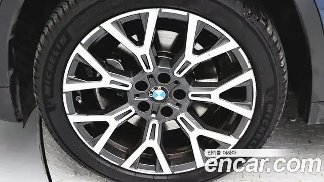 BMW X1 2022 — Şəkil 19/20