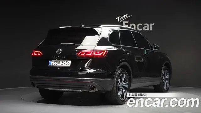 Volkswagen Touareg 2023 — Şəkil 6/30