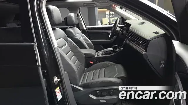 Volkswagen Touareg 2023 — Şəkil 18/30