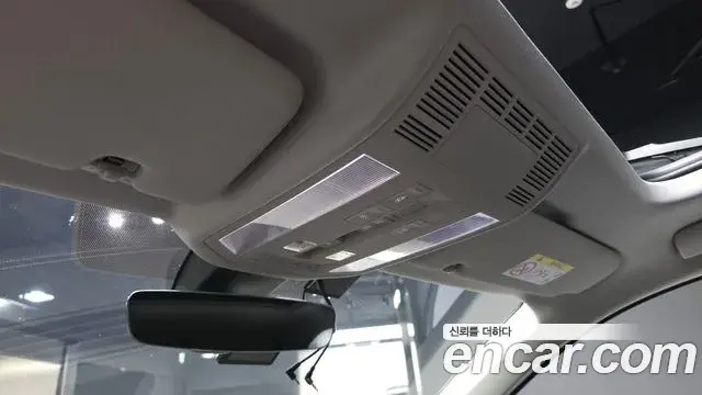 Volkswagen Touareg 2023 — Şəkil 23/30