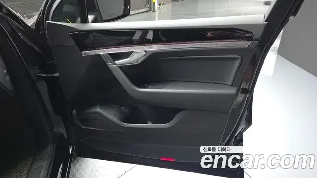 Volkswagen Touareg 2023 — Şəkil 15/30