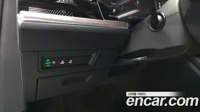 Volkswagen Touareg 2023 — Şəkil 19/30