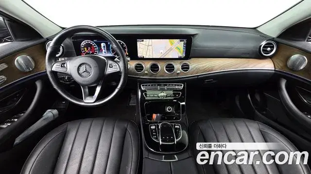 Mercedes-Benz E-Class 2018 — Şəkil 2/30