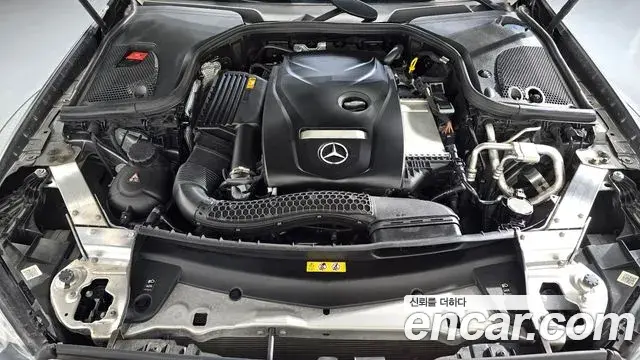 Mercedes-Benz E-Class 2018 — Şəkil 30/30